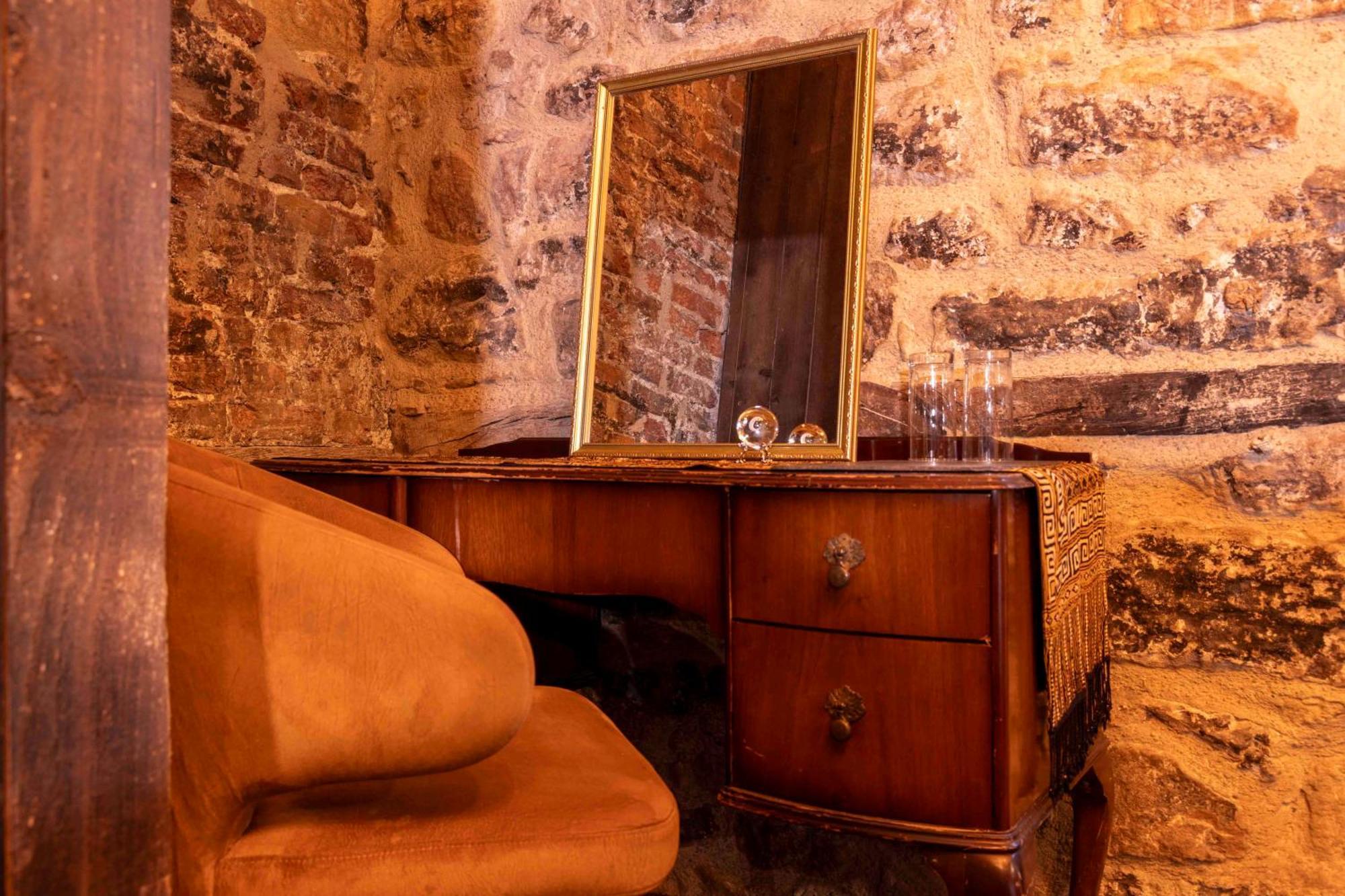 The Dirty Bottles Hotel Alnwick Extérieur photo